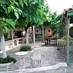 Strofilia Farm House, Kalogria! The Sea, The Forest, The Sun *