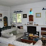 Strofilia Farm House, Kalogria! The Sea, The Forest, The Sun Apartment *