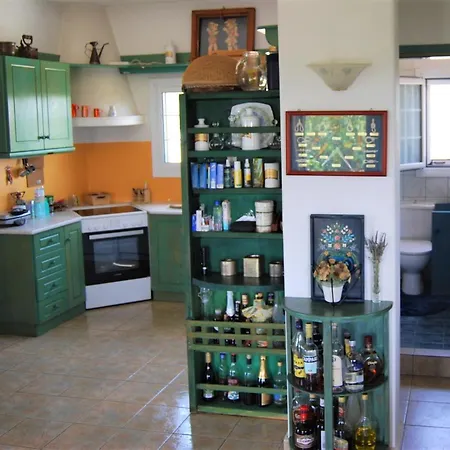 Strofilia Farm House, Kalogria! The Sea, The Forest, The Sun Apartment *