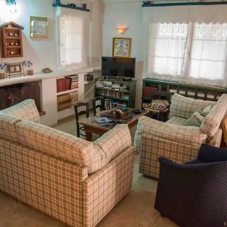 Strofilia Farm House, Kalogria! The Sea, The Forest, The Sun * Manolas