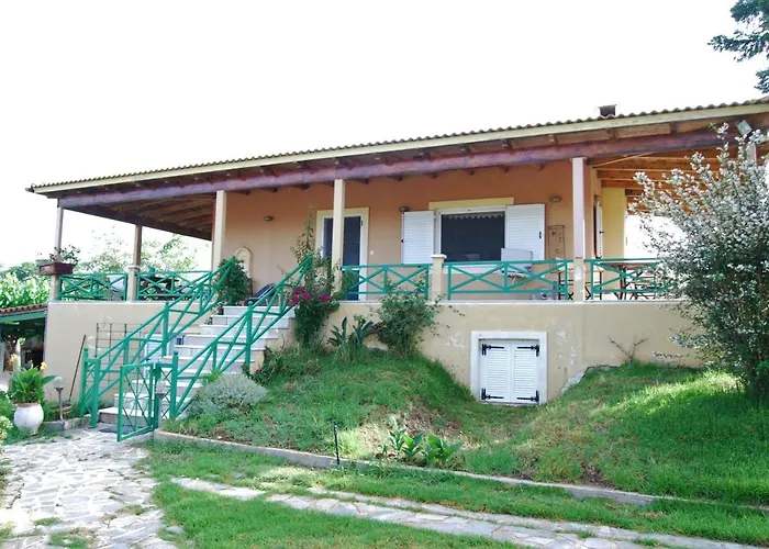 Strofilia Farm House, Kalogria! The Sea, The Forest, The Sun * Manolas