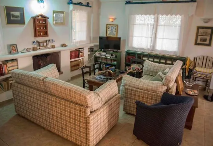 Strofilia Farm House, Kalogria! The Sea, The Forest, The Sun * Manolas